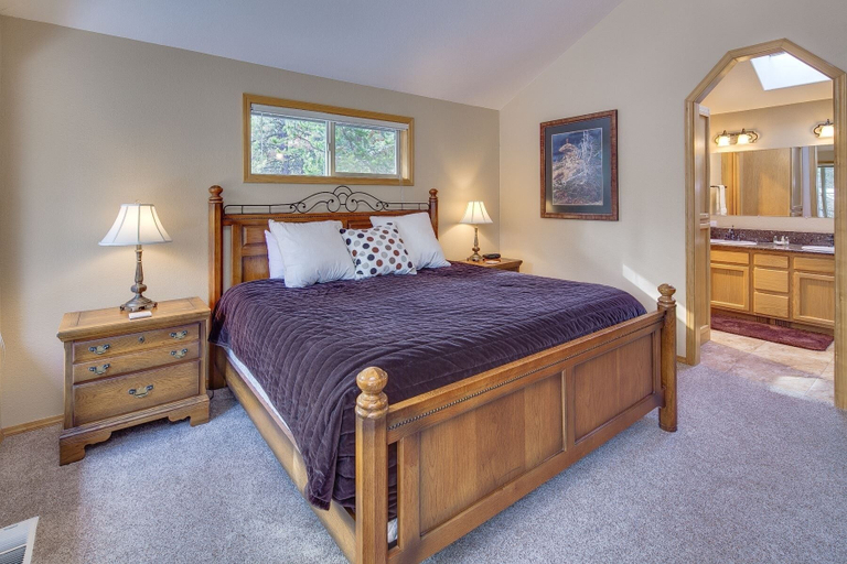 Room 4, Lark 4 2 Bedroom Home, Deschutes