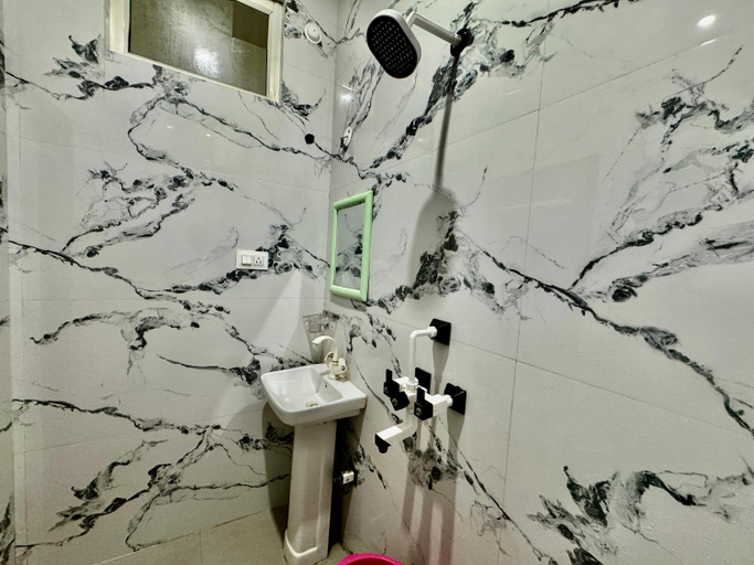 Bathroom 4, Shree Hanumat Kripa Dham, Mathura