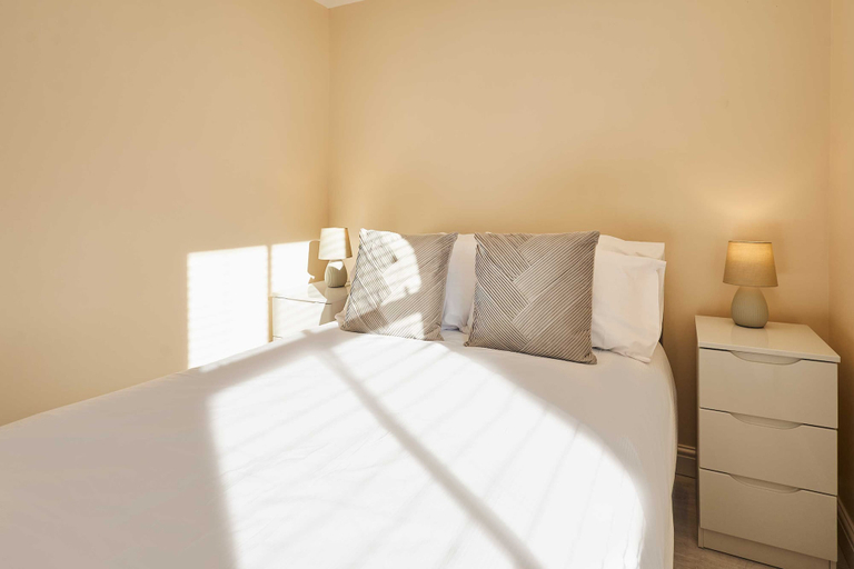 Room 5, Host Stay Ross View Second Floor Apartment, North Yorkshire