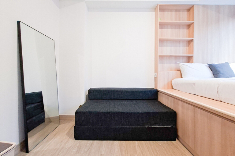 Interior 5, Modern And Bright Studio Apartment Collins Boulevard, Tangerang