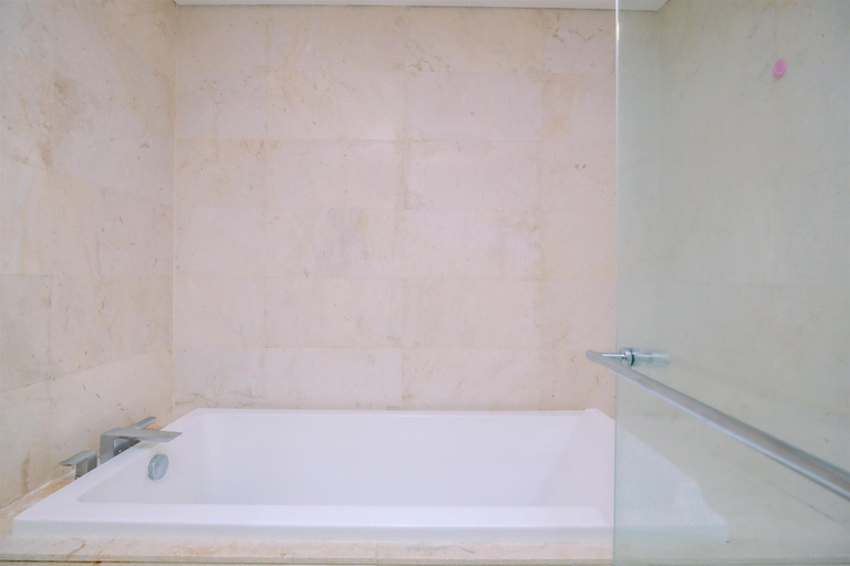 Bathroom 4, Good Deal And Modern 2Br Ciputra World 2 Apartment, Jakarta Selatan
