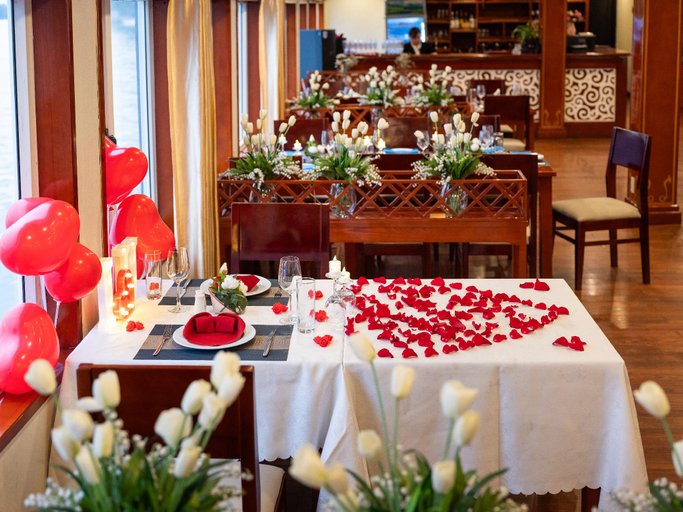 Food & Drinks 5, Amanda Premier Cruise, Hạ Long