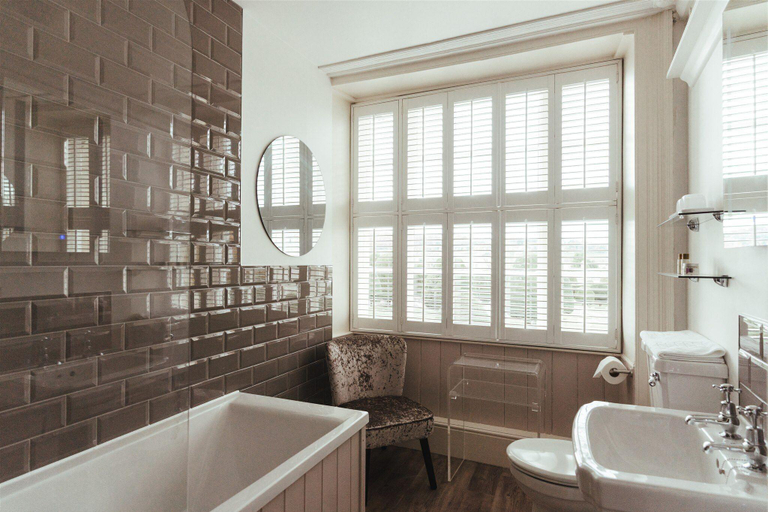 Bathroom, The Falcon Painswick, Gloucestershire