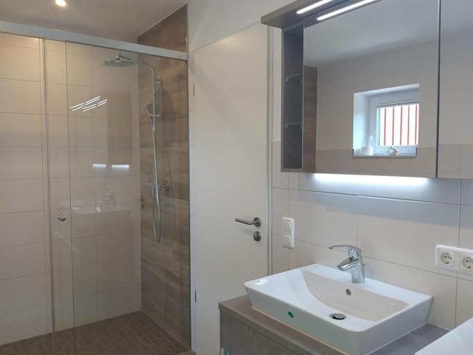 Bathroom 4, XXL Familienferienhaus, Mecklenburgische Seenplatte