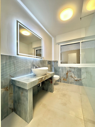 Bathroom 2, Modern Villa in Heusenstamm, Offenbach