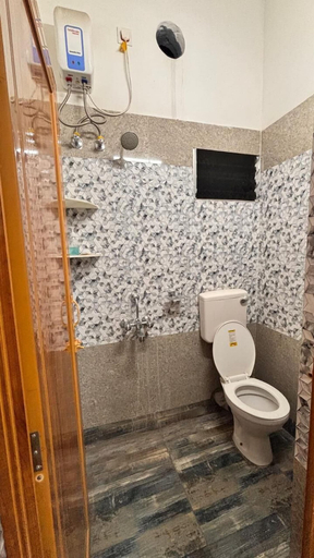 Bathroom 4, Swapno Chhobi, Birbhum