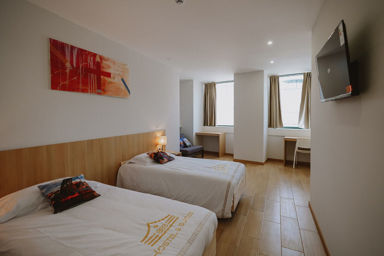 Room 3, 888hostel&suites, São João da Madeira