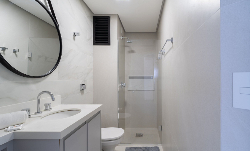 Bathroom, 2 Bed. Apt 300 m From the Beira-mar Norte Evp0214, Florianopolis
