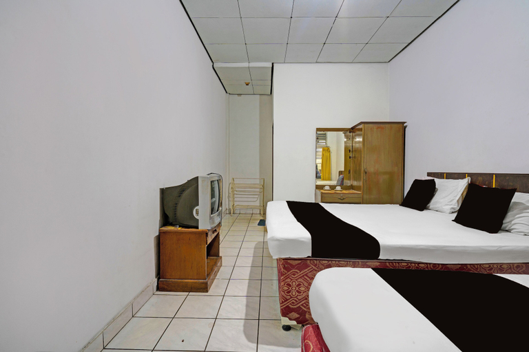 Room 5, OYO 94802 Hotel Prima, Cianjur