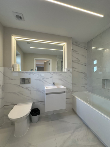 Bathroom 5, Wendover Annexe, Buckinghamshire