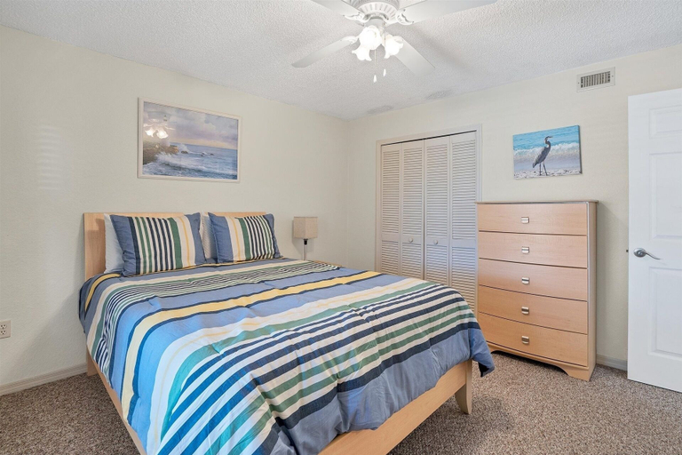 Room 3, Punta Gorda 2-Bedroom Canalfront Condo with Dock and Pool 2 Condo, Charlotte