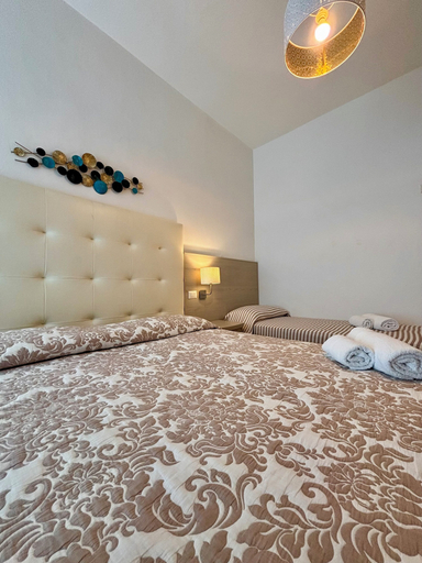 Room 3, HOTEL ALDA B&B, Ravenna