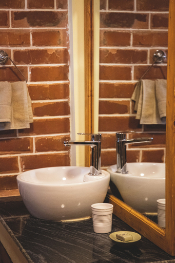 Bathroom 3, les Terrasses Himalayan resort, Janakpur