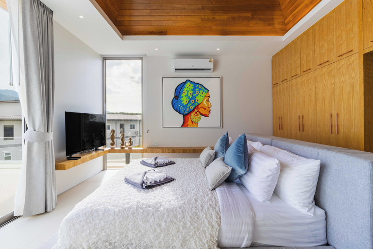 Room 3, Luxpride4, Phuket Island