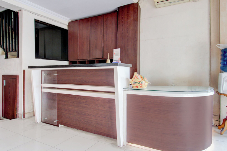 Reception 5, Hotel O near Maguwoharjo Stadium formerly Graha Ngaso, Sleman