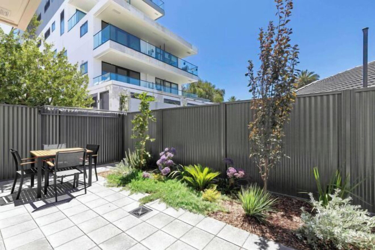 Garden, Townhouse on Tod Glenelg North, Adelaide