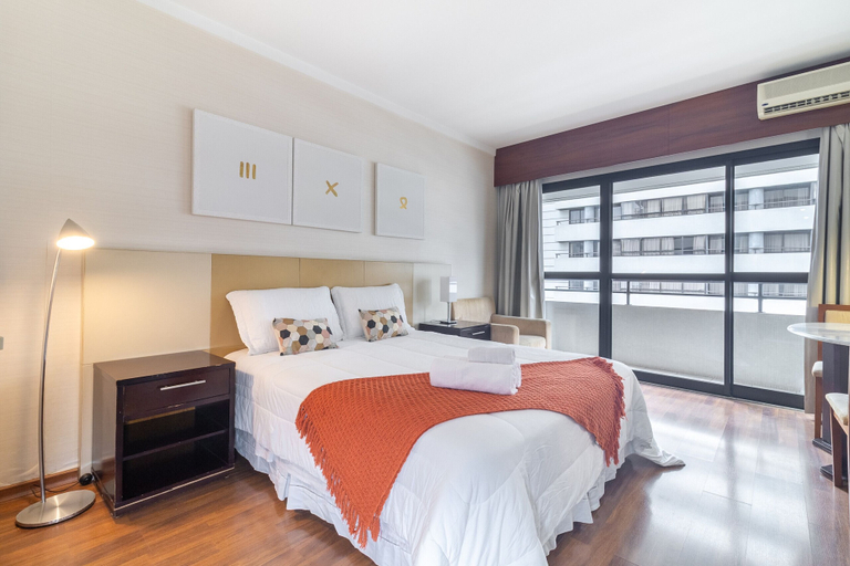 Room 4, Leoncio 706 in S o Paulo, São Paulo