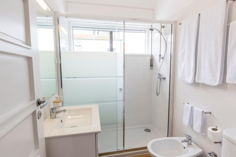 Bathroom 2, Porto Haven - Terrace Penthouse in Downtown, Porto