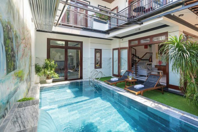 Outdoor pool, NaFaLa Homestay, Da Nang