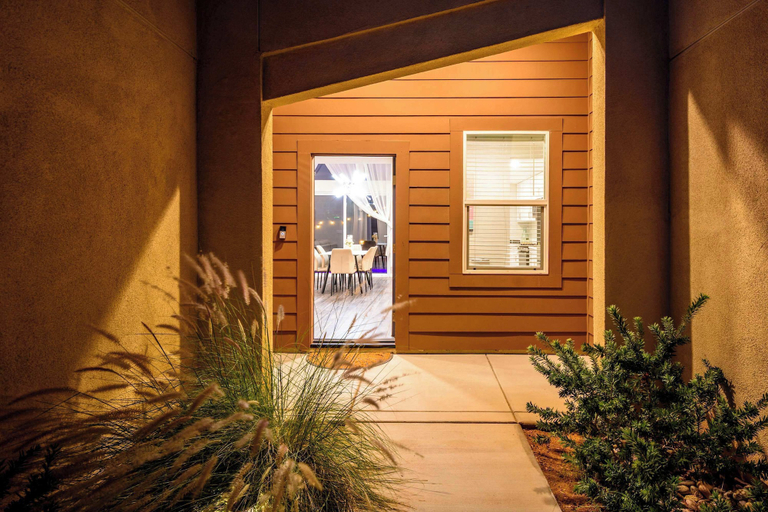 Property entrance 2, @ Marbella Lane - Desert Dream Pool/spa & Games, Riverside