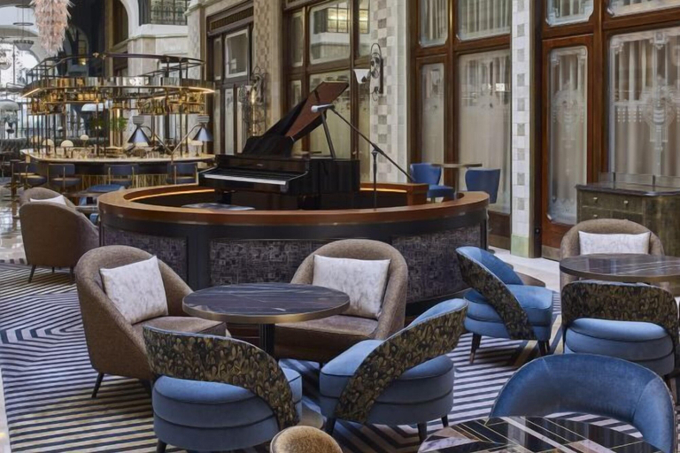 Lobby lounge