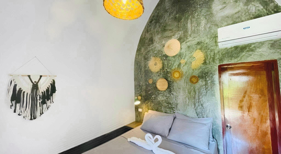 Bedroom 4, MAAYONG HOSTEL, Moalboal