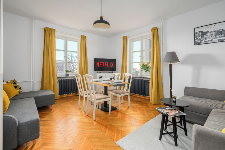 Interior, Lumina 3room apart near the Royal Castle., Warsaw