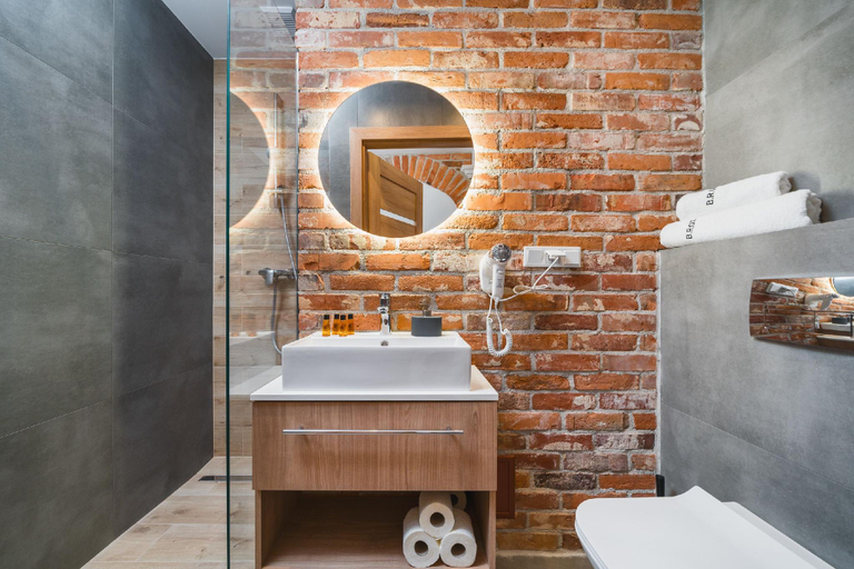 Bathroom 3, Barbakan Residence Old Town, Kraków City