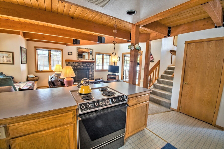 Interior 3, Mt Adams 6 2 Bedroom Home, Deschutes