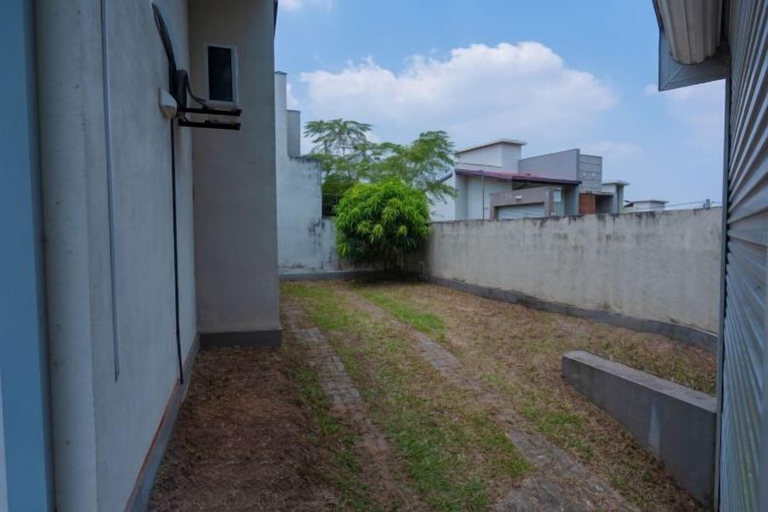 Garden, The Hideout - 2Br Villa Near Kahathuduwa Interchange, Homagama