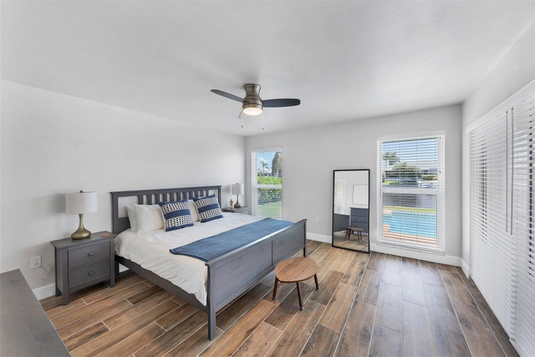Room 5, Punta Gorda Isles 2-Bedroom Private Pool Home on Canal with Dock 2 Home, Charlotte