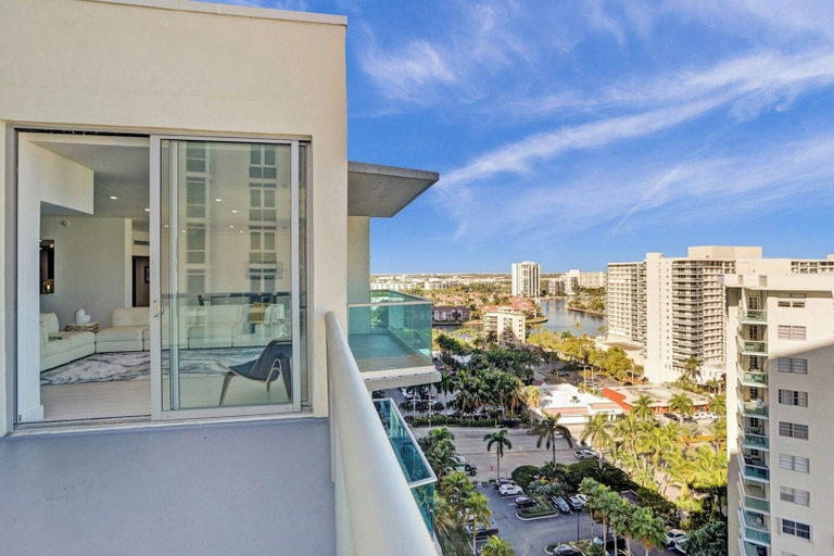 Floor plan 4, Oceanview Penthouse Pool Beach Access, Broward