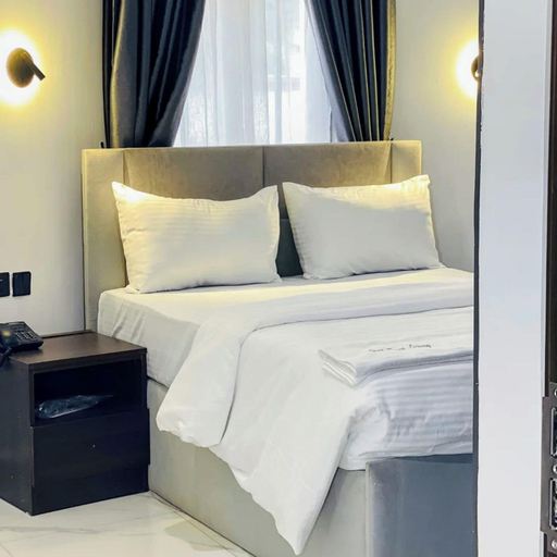 Room 5, GrandServe Luxury Apartments, AbujaMun