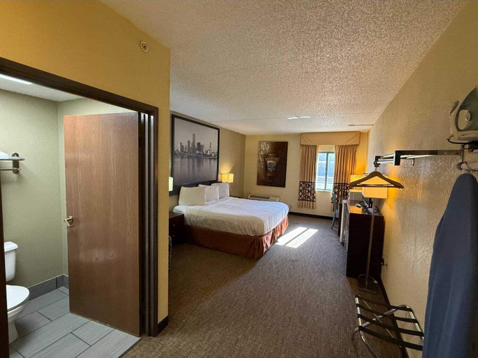 Room 3, Coratel Inn and Suites by Jasper Wichita North, Sedgwick