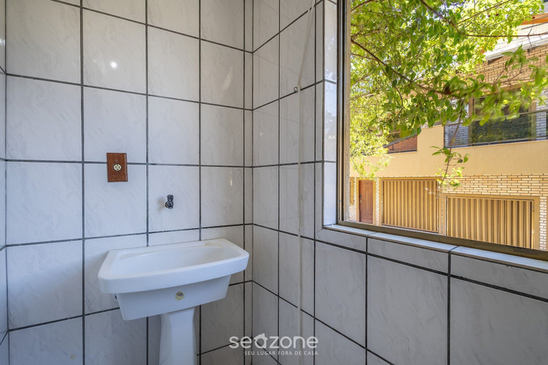 Bathroom, Apt in Condo w/ Pool 140 m From the Beach Rar0213, Bombinhas