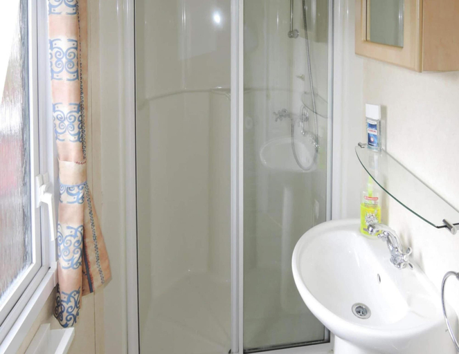 Bathroom 3, Mobile Home in Kolczewo With a Terrace, Kamień