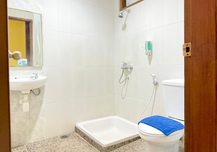 Bathroom 4, Pondok Jatim Park Hotel & Cafe Batu, Malang