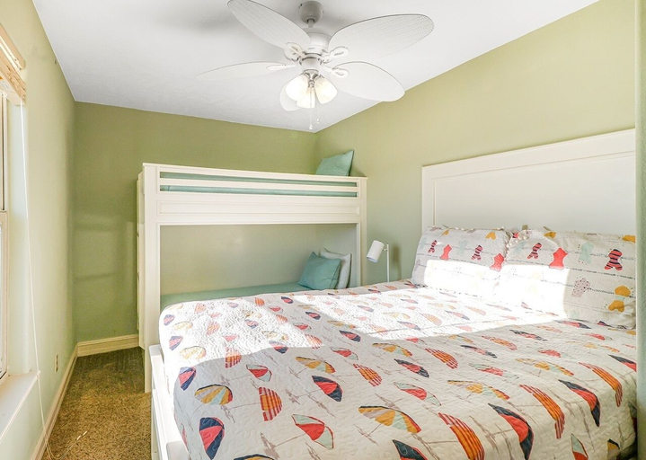 Room 4, Seaside Merryment 4 Bedroom Home, Galveston