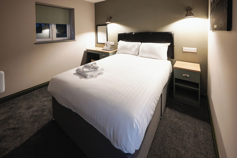 Room 5, Pairc House Hotel, Birmingham