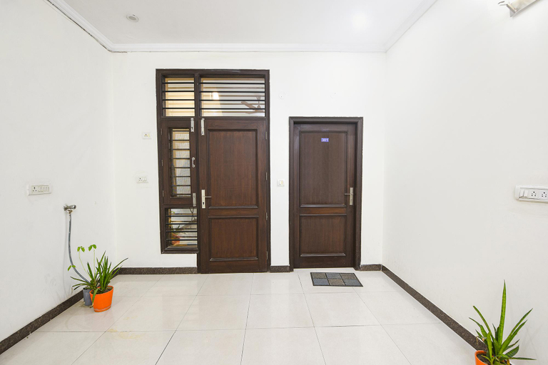 Lobby 3, FabHotel Golf Luxury, Gurgaon
