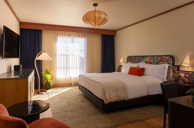 Room 4, Hotel Daphne, Houston