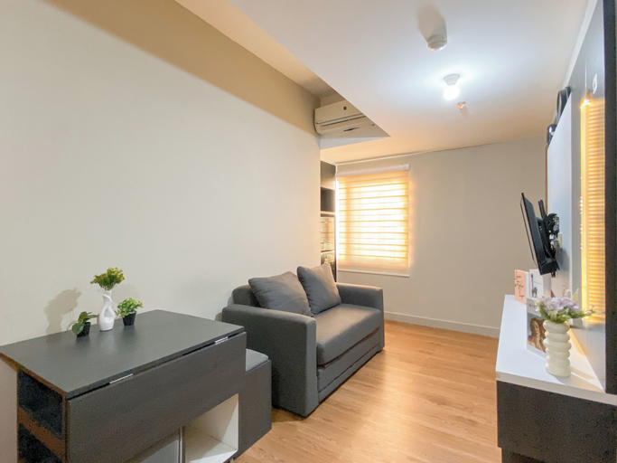 Living area 4, Great Choice 2Br At Lrt City Jatibening Apartment, Bekasi