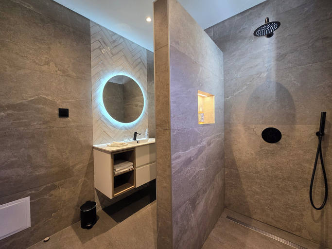Bathroom 4, Casa do Mundo Madeira, Santa Cruz