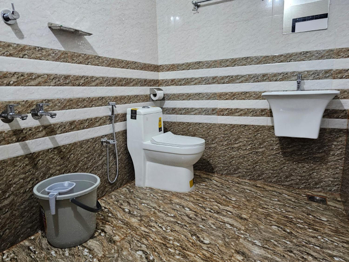 Bathroom 2, Guruvayur Nest Homestay - 4 BHK Villa Ground Floor, Thrissur