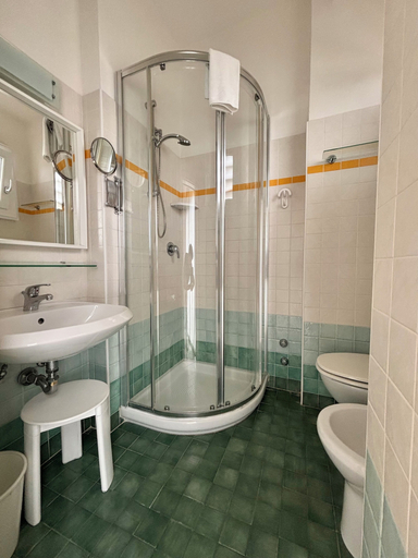 Bathroom 2, HOTEL ALDA B&B, Ravenna