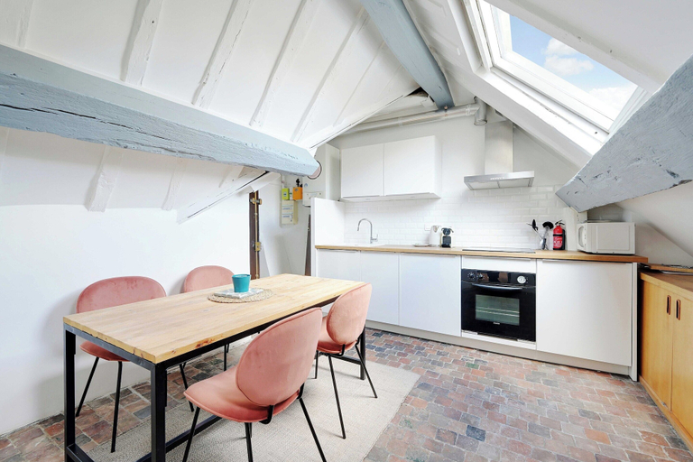 Private kitchen, Bright 4P Studio in the Heart of Paris: Marais/rivoli, Paris