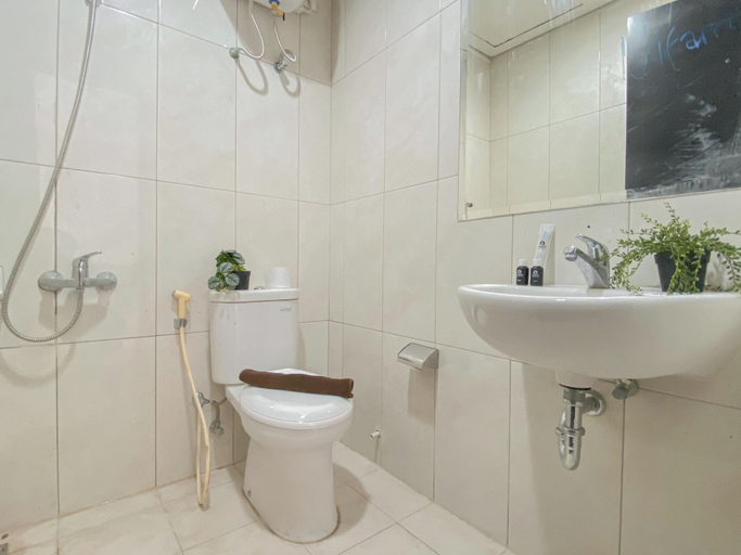 Interior 4, Basic Style And Homey 2Br At Apartment Nifarro Park, Jakarta Selatan