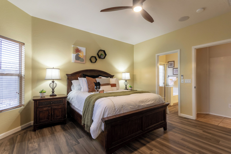 Room 2, Blackfoot Two San Tan Valley, Pinal