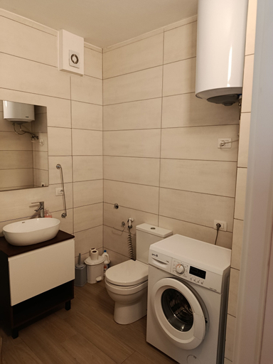 Bathroom 2, Nolo Rooms and Suites, Durrësit