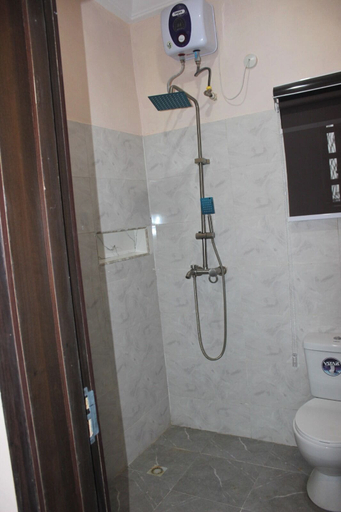 Bathroom 3, FOLKS APARTMENT, Ojo